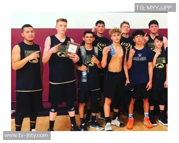 湖人队宣布召回克内克特与阿杜蒂耶罗加强阵容深度