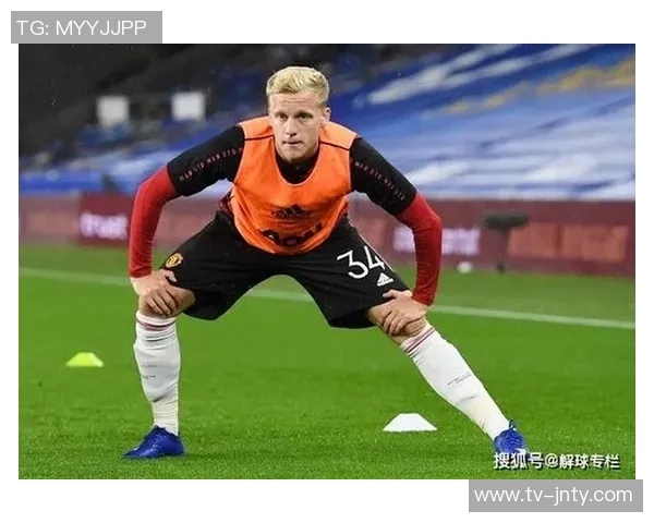 阿贾克斯对曼联中场乌加特表现出兴趣尚未正式报价